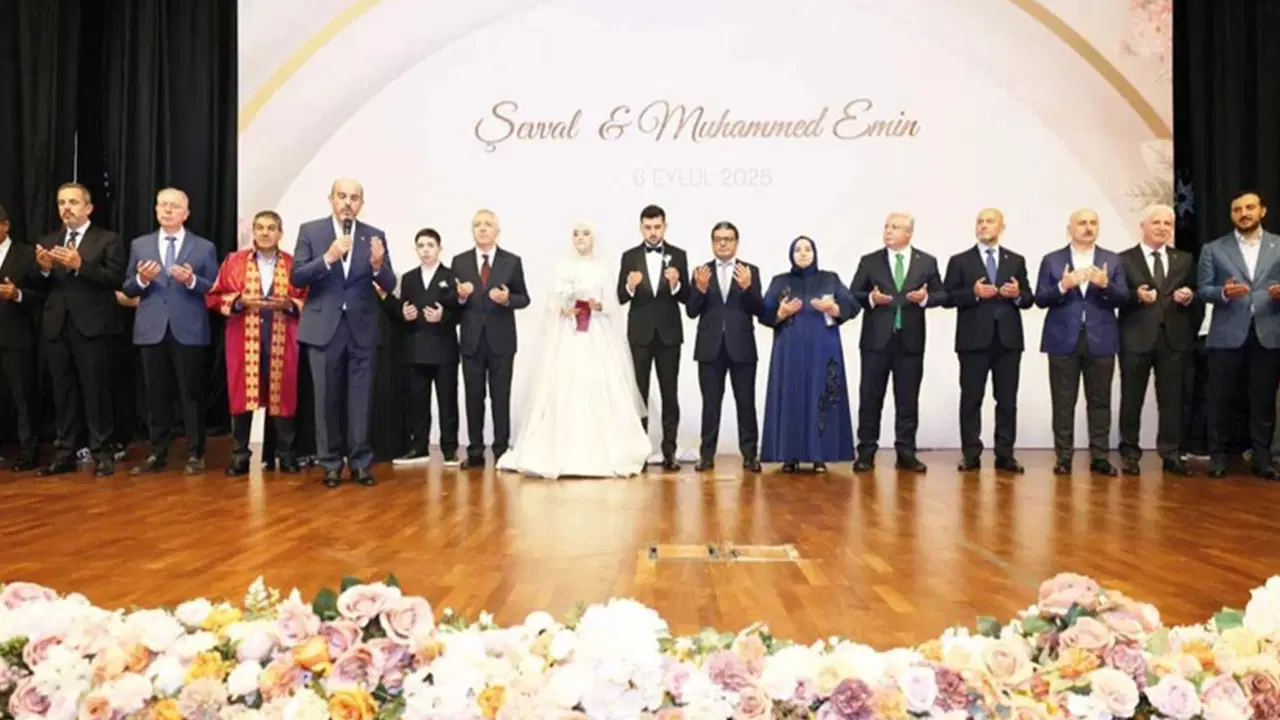 Yıldız Teknik Üniversitesi’nde AKP düğünü! Öğrenciye yasak, yandaşa serbest…