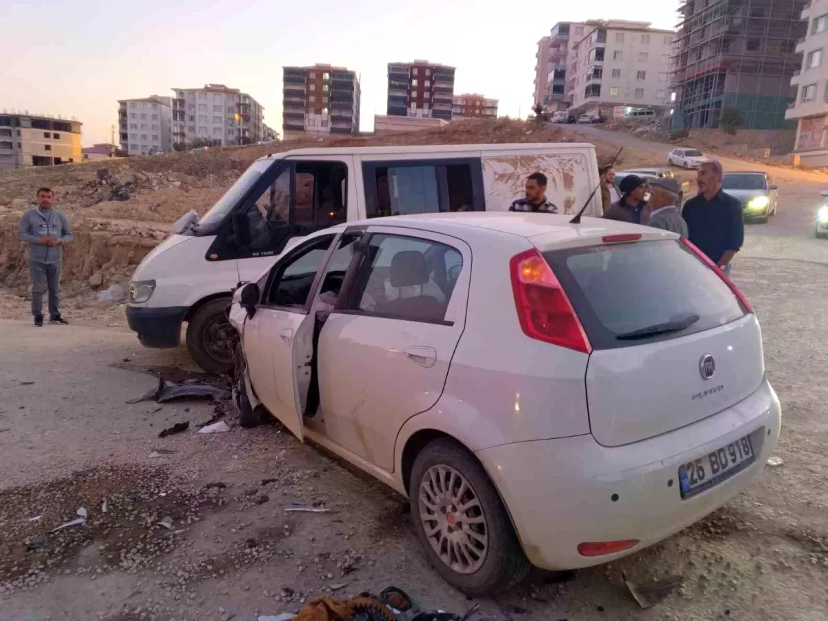 Adıyaman’da Zincirleme Trafik Kazası: 5 Yaralı