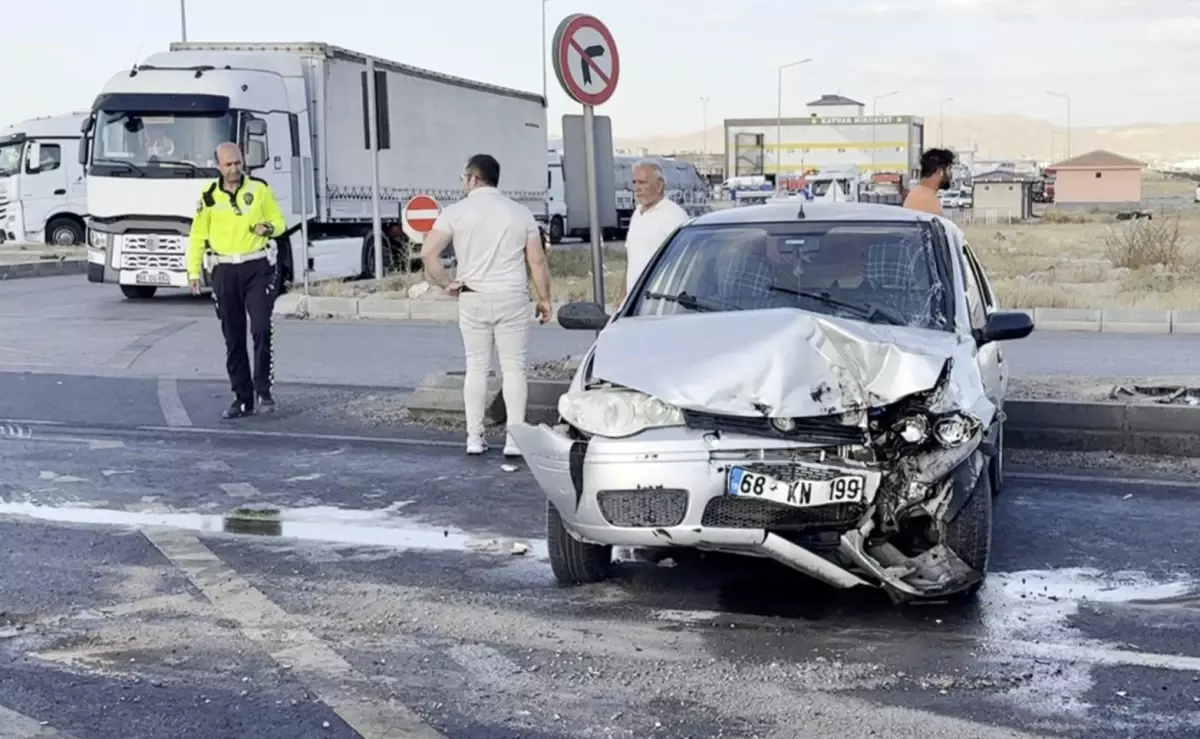 aksarayda trafik kazasi 3 yarali tSiiCu8i