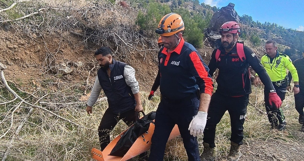 Ava giden emekli öğretmen ölü bulundu
