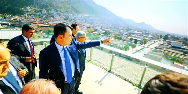 Sırada 350 bininci konut teslimatı var