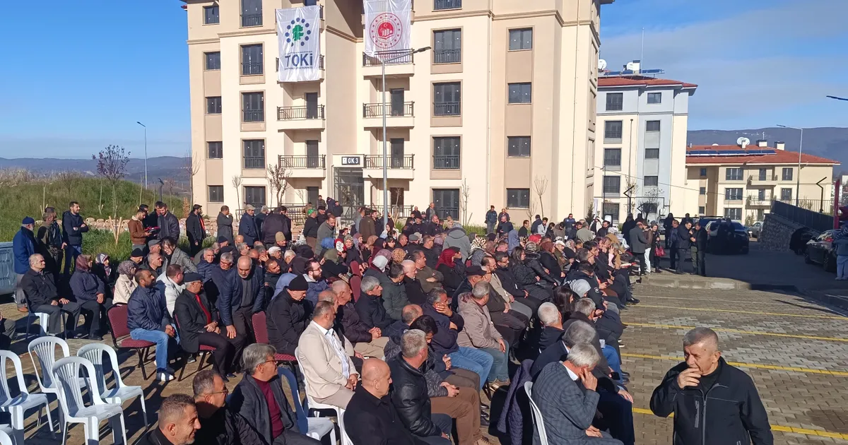 TOKİ’nin 105 sosyal konutu Pazaryeri’nde hak sahiplerine teslim edildi
