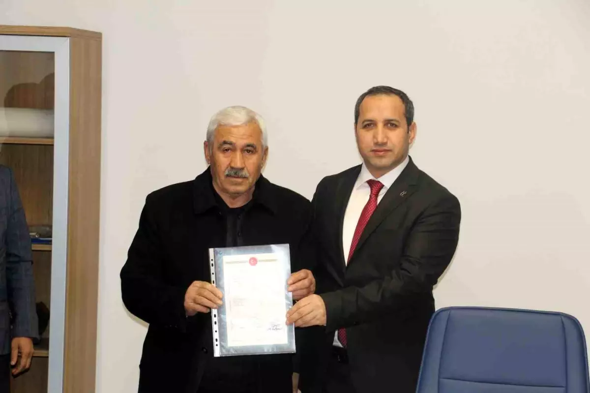 Seslice Köyü 32 Yıl Sonra Tapularına Kavuştu