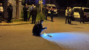 sakaryada-silahla-rastgele-ates-acan-ve-yarali-ele-gecirilen-kisi-tutuklandi-Sw1EAMLP