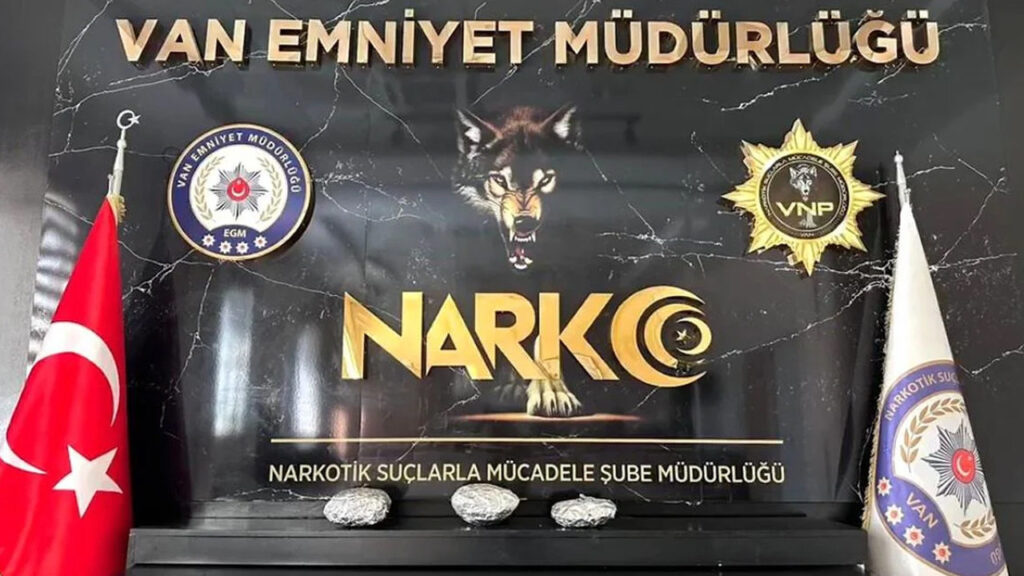 vanda-uyusturucu-operasyonu-2-kisi-gozaltina-alindi-2p6Nb3cQ